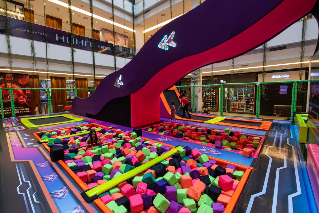 Zig Zag Trampolim no Shopping Nova América