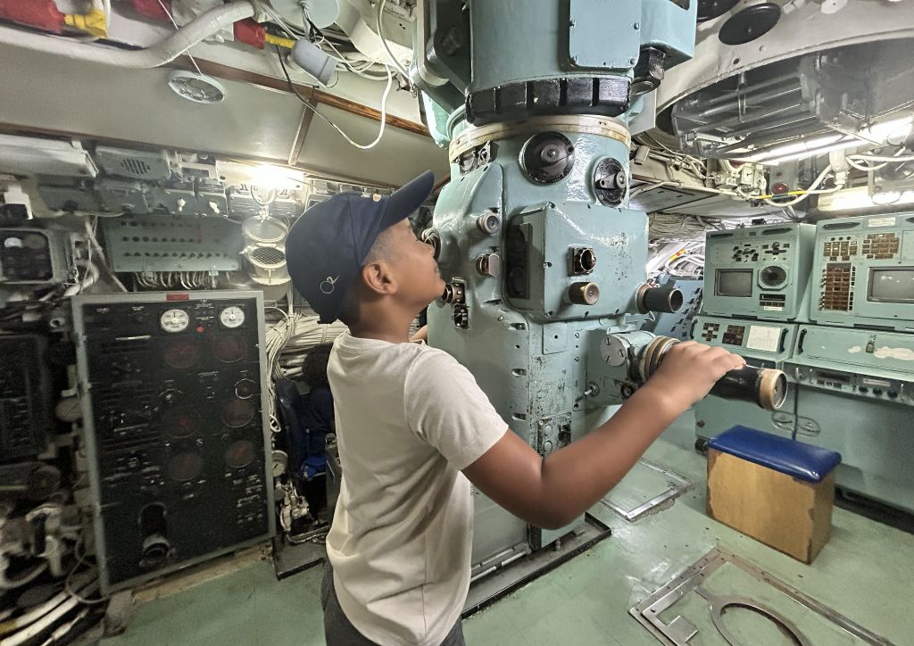 Interior do Submarino S22